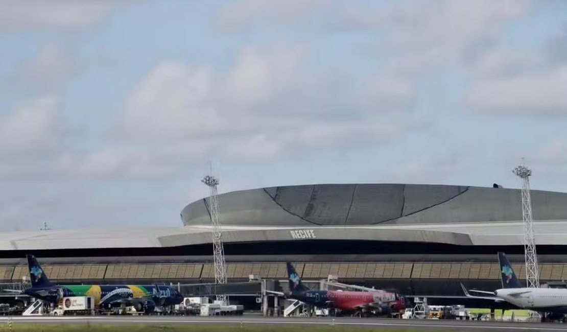 Voo inaugural entre o Recife e Madri tem problema e avião dá voltas até voltar a aeroporto