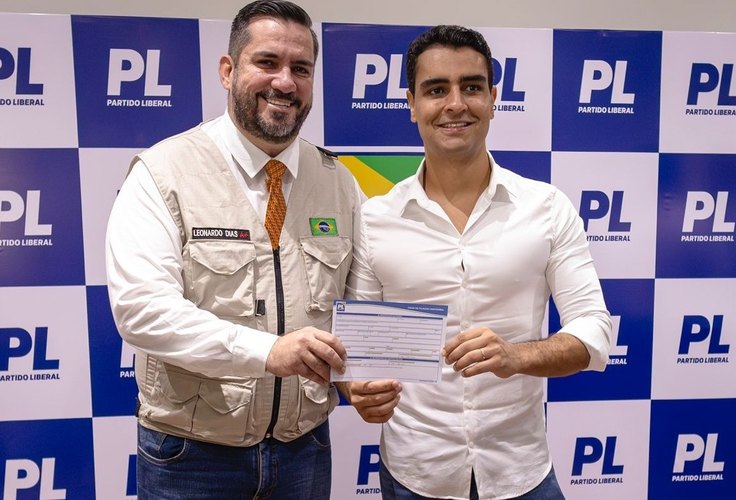Aproximação de JHC com Lula gera insatisfação no PL e Valdemar Costa Neto aponta Leo Dias como defensor do partido em Maceió