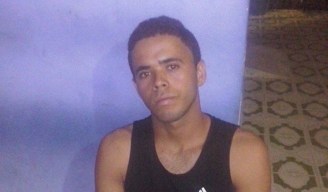 Jovem é detido com motocicleta roubada, no Sítio Poção, em Arapiraca