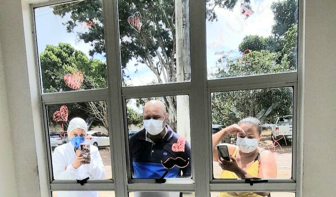 Projeto Janela da Vida faz homenagem aos pais em tratamento da Covid-19