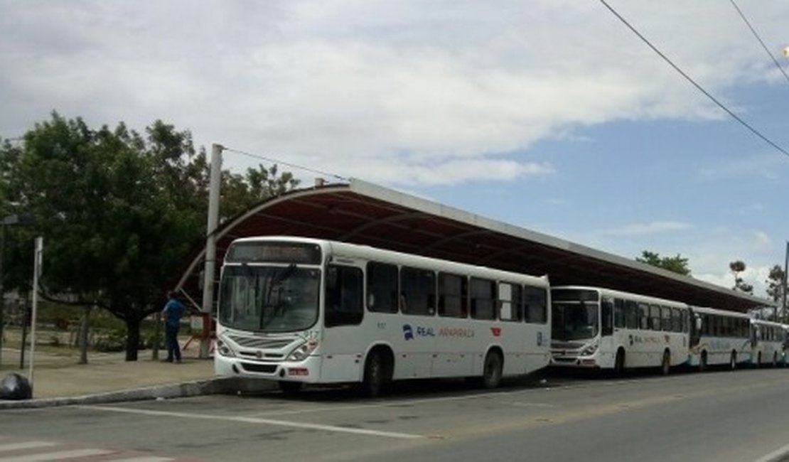 Real Arapiraca reduz em 30% sua frota de ônibus por conta do estoque de combustível estar baixo