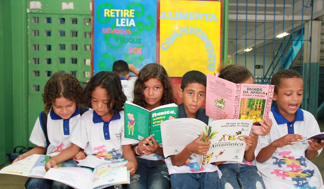 Seduc celebra Dia Nacional do Livro Infantil destacando políticas de incentivo à leitura nas escolas