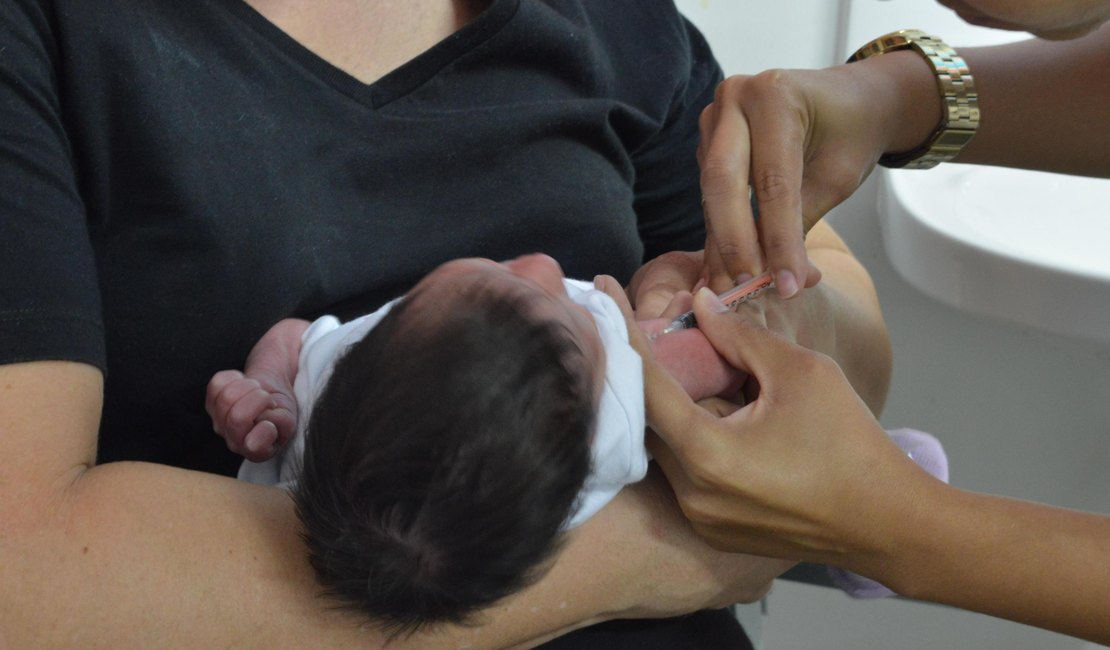 Vacina de reforço contra a meningite será substituída para ampliar proteção às crianças alagoanas