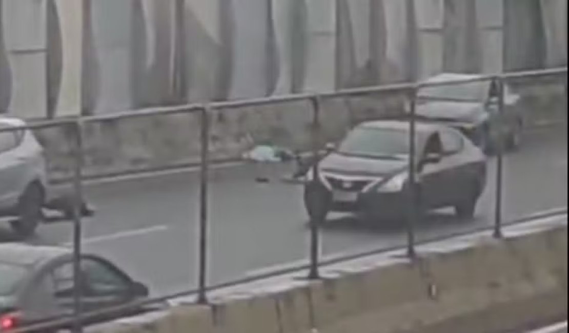 Passageira em carro de app morre após ser baleada na cabeça durante tiroteio na Linha Amarela