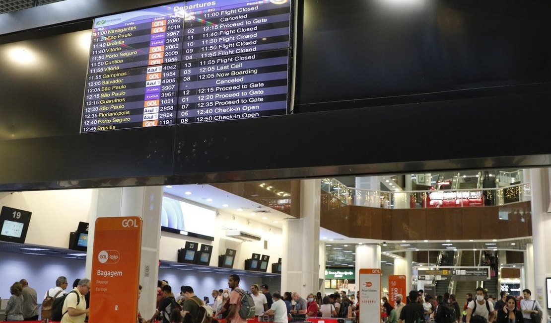 Voa Brasil completa um ano com 45 mil reservas para aposentados