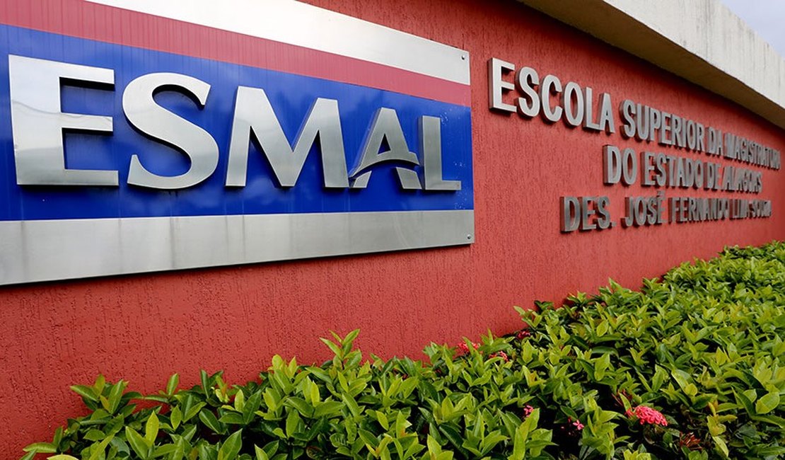 Esmal reúne especialistas e discute discriminalização das drogas
