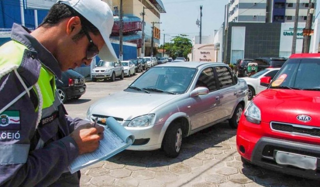 Agentes da SMTT são ameaçados por suposto policial militar