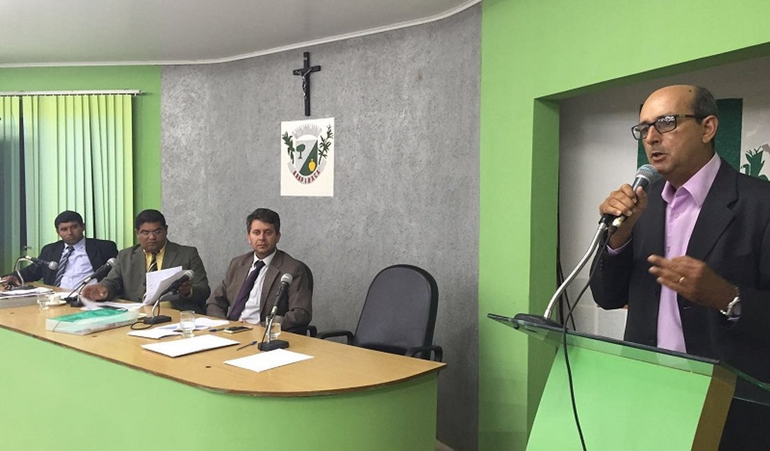 Moradores do Sítio Laranjal pedem o fechamento da Avícola Luna