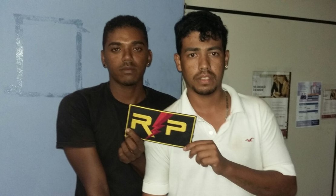 Duas pessoas são detidas e veículo é recuperado pela Radio Patrulha