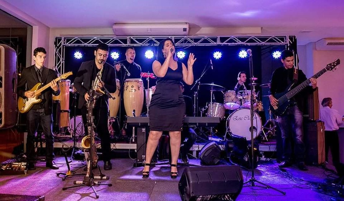 Dona Flô e banda interpretam clássicos do samba em Arapiraca