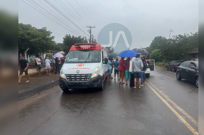 Colisão com três carros deixa condutor ferido na AL110 entre Arapiraca e Palmeira dos Índios