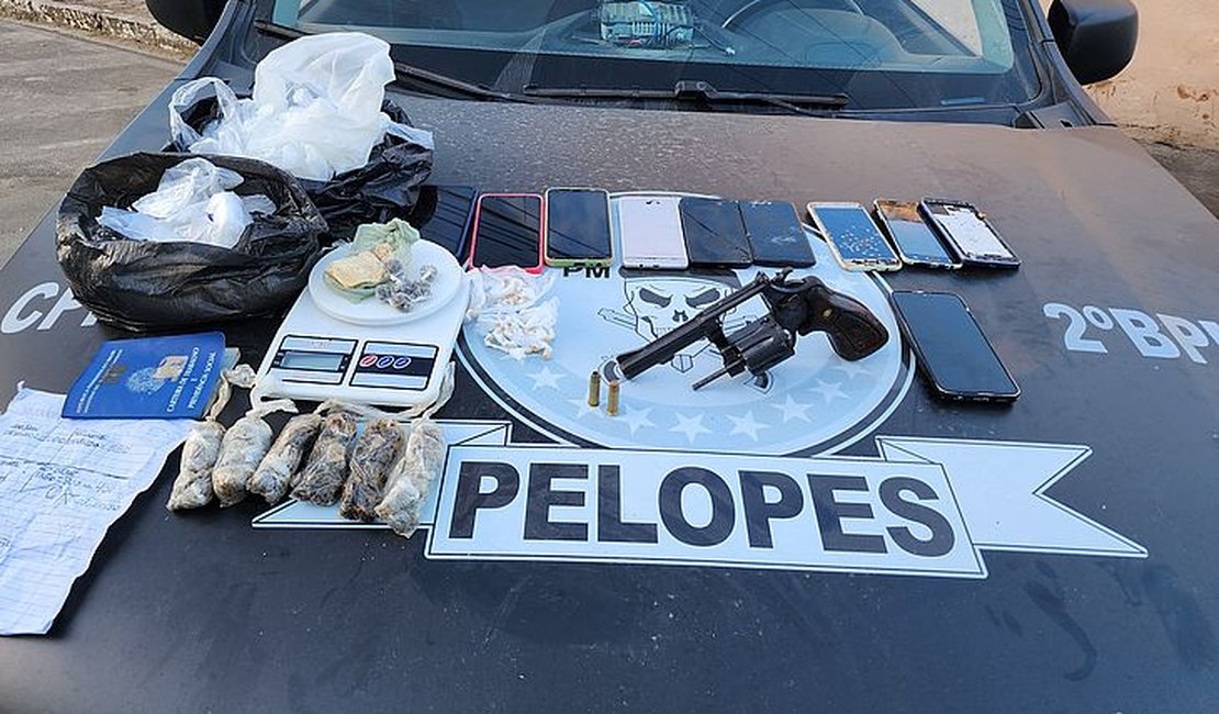 Trio suspeito de latrocínio é preso e armas e drogas apreendidas no interior alagoano