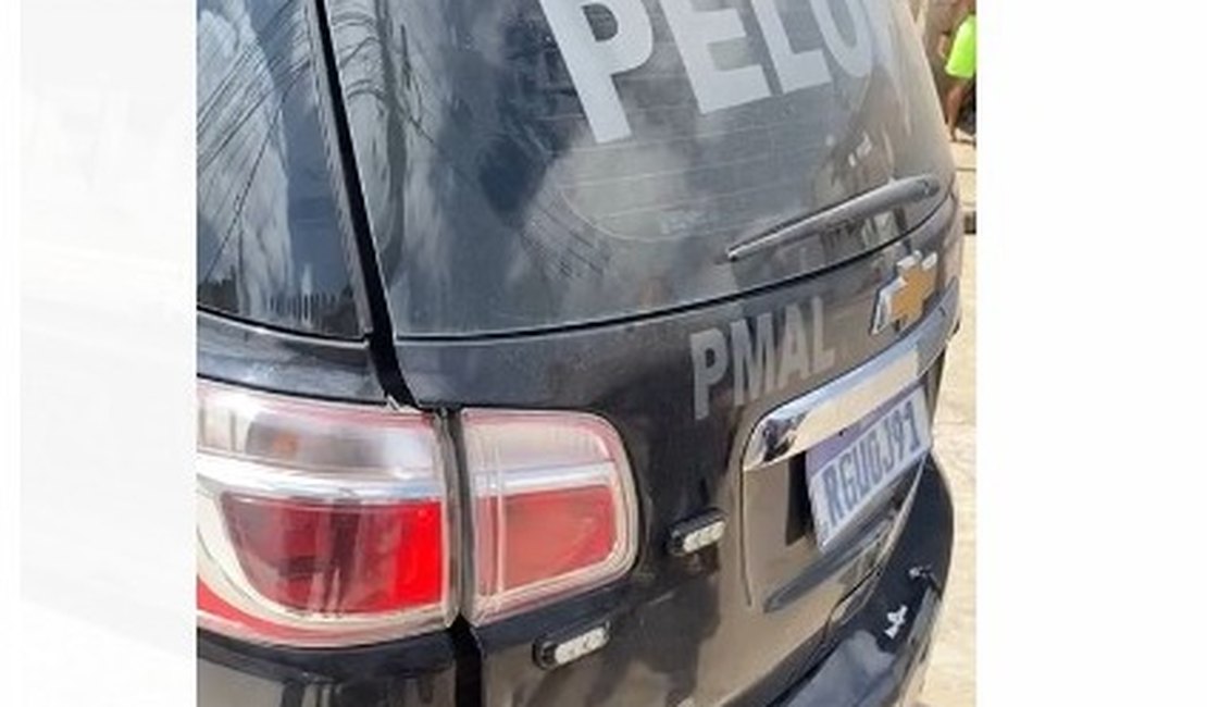 Homem é preso após dar 'cavalos de pau', atropelar pedestre e ameaçar militares, em Arapiraca