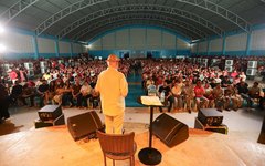 Feira Grande comemora o Dia do Servidor Público com humor e alegria ao lado de Zé Lezin