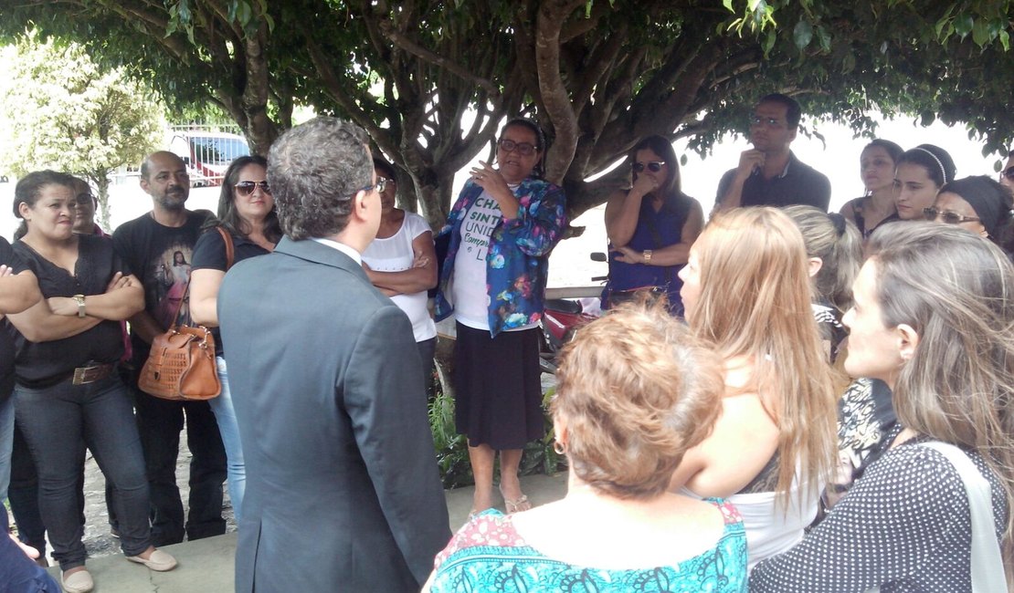 Profissionais da educação de Lagoa da Canoa denunciam a prefeitura ao MPE