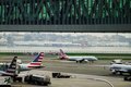Avião aborta decolagem para evitar colisão em aeroporto de Nova York