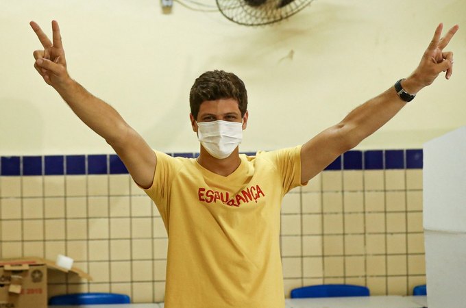 Aos 27 anos, João Campos, do PSB, é eleito prefeito de Recife, Pernambuco
