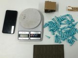 PM apreende arma e drogas durante abordagens no interior de Alagoas