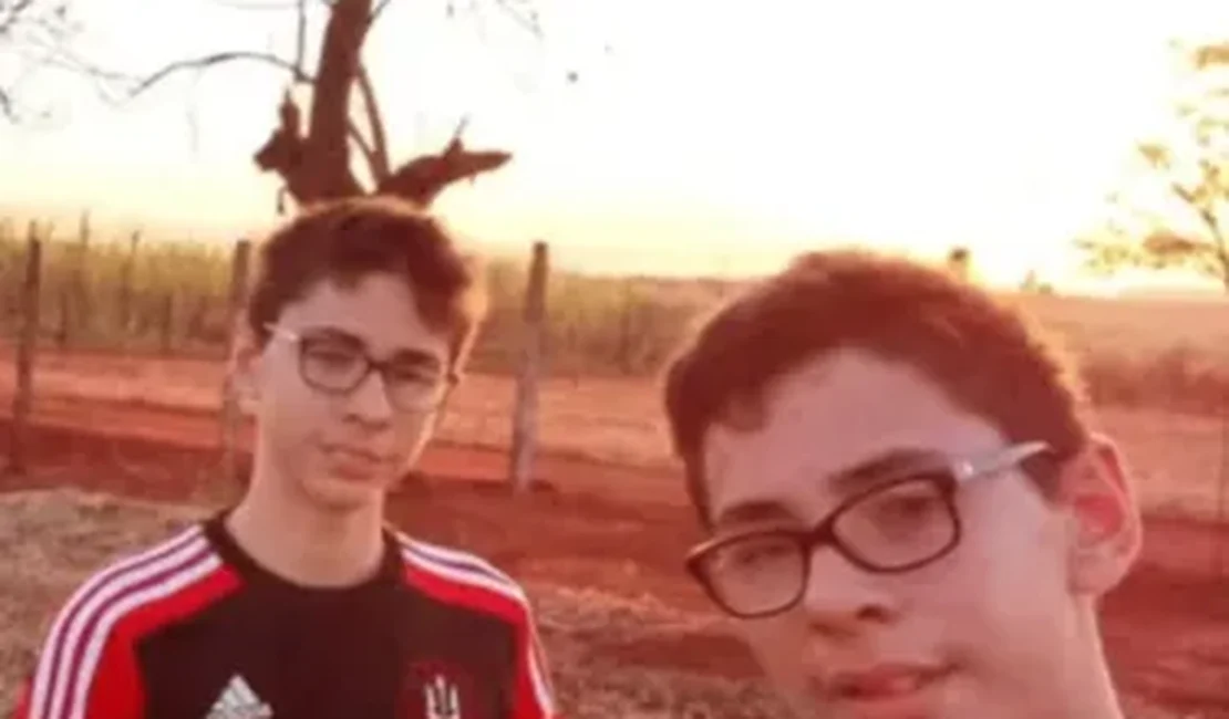Bombeiros encontram irmãos gêmeos afogados em lago no interior