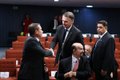 Bolsonaro e Cid apertam as mãos antes de interrogatório ao STF