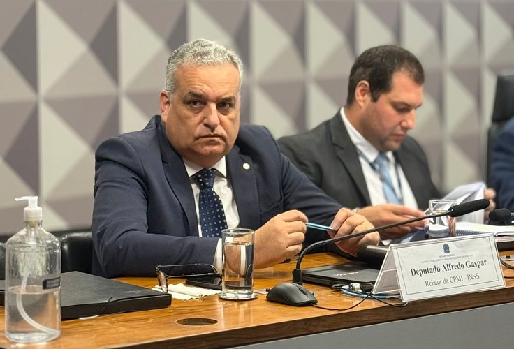 Alfredo Gaspar questiona CGU sobre ter retardado a suspensão do SINDNAPI (de irmão do Lula) e da CONAFER, mesmo apontadas em fraudes bilionárias no INSS