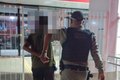 Homem exige auxílio do Cartão Cria da filha recém-nascida, agride ex e irmã dela e é preso enquanto corria atrás das vítimas, em Pariconha