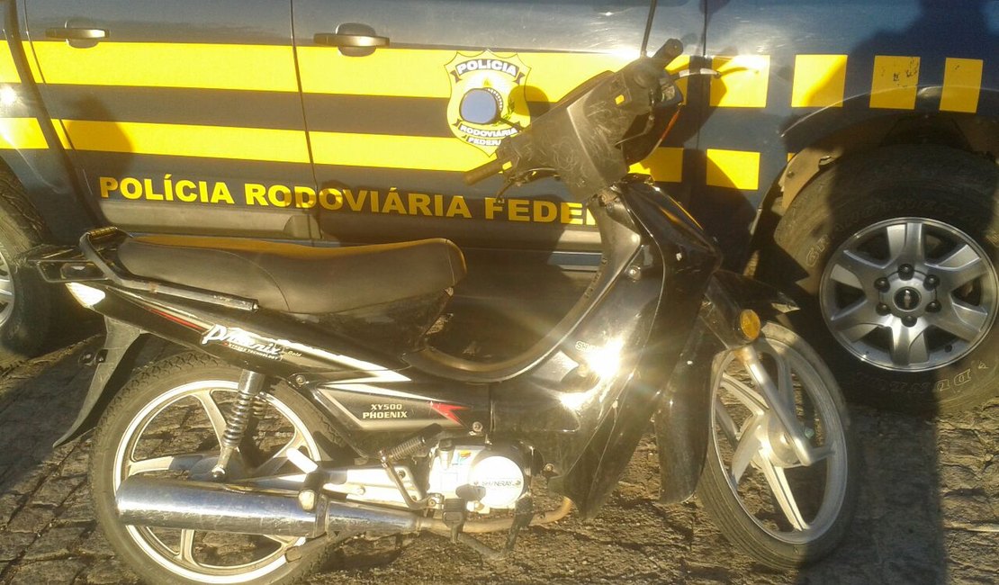Polícia Rodoviária Federal recupera motocicleta que foi roubada em Sergipe