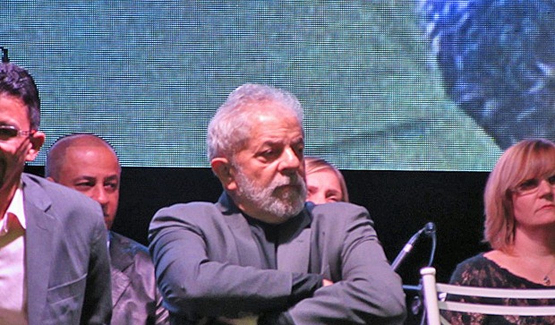 Lula diz que está cansado de 'mentiras e safadezas'
