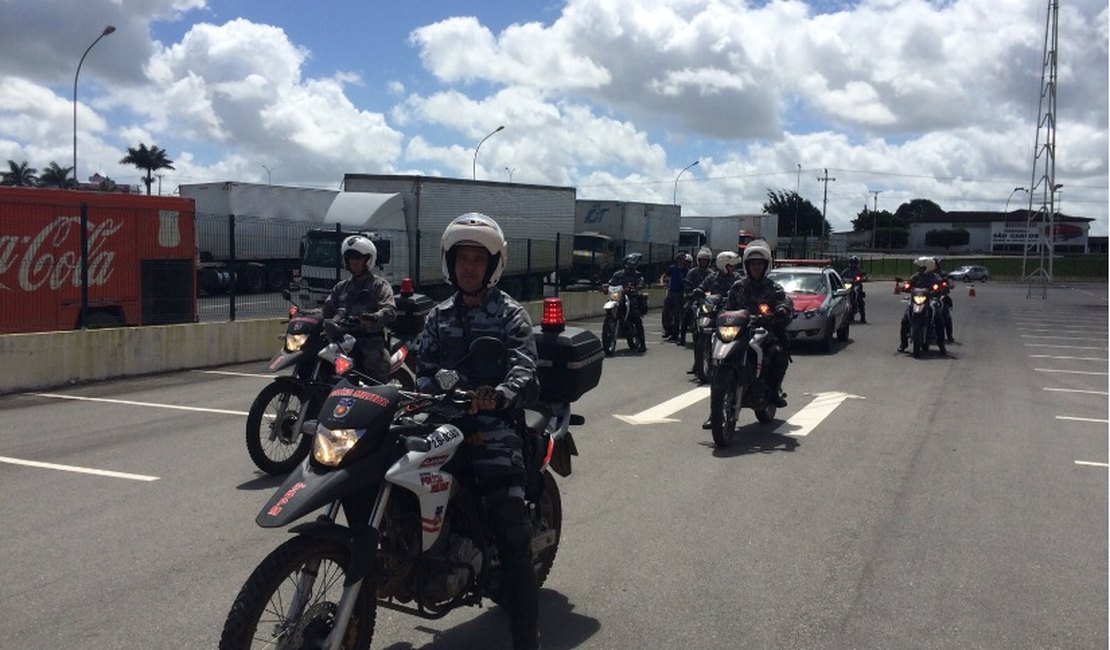 Policiais do 3º BPM recebem treinamento de escolta de autoridade, em Arapiraca