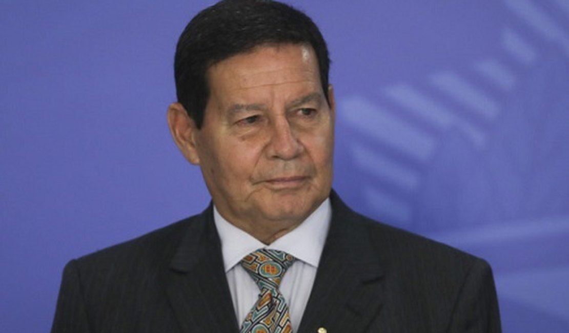 'A posição do nosso governo por enquanto é uma só: isolamento e distanciamento social”, diz vice