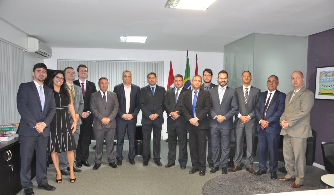 Ministério Público nomeia 15 novos promotores de justiça
