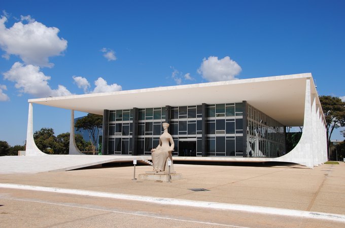 DIFERENÇAS ENTRE O INTERROGATÓRIO COM BASE NO REGIMENTO INTERNO DO STF E O INTERROGATÓRIO PREVISTO NO CPP