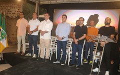 Entrega de pavimentação de ruas no bairro Jardim Tropical