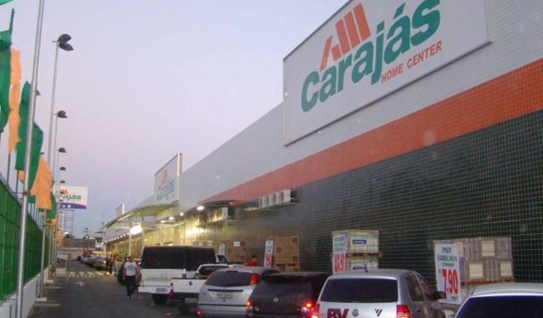 Casal usa criança especial e tenta furtar lata de tinta na loja Carajás em Arapiraca