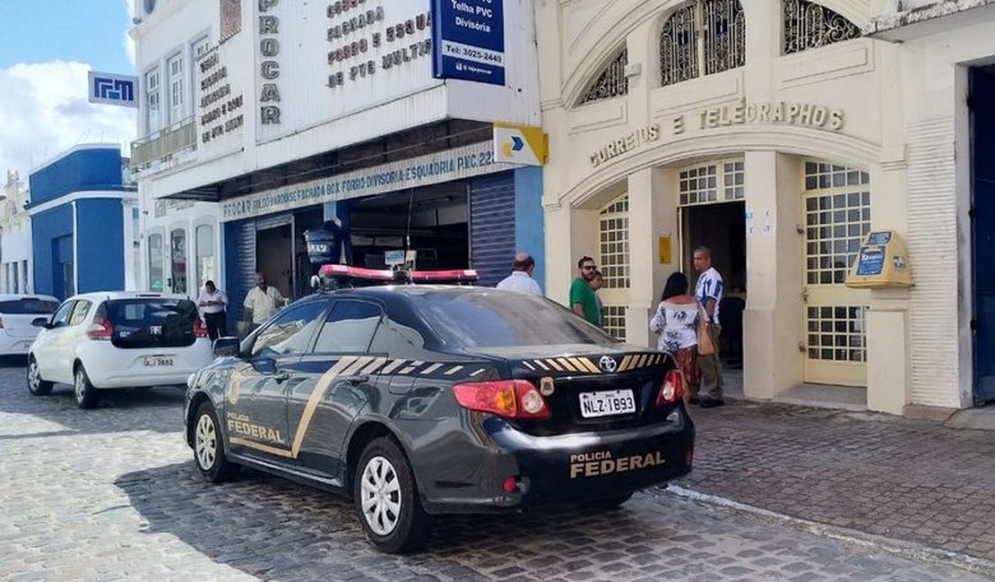 Bandidos arrombam agência dos Correios no bairro de Jaraguá