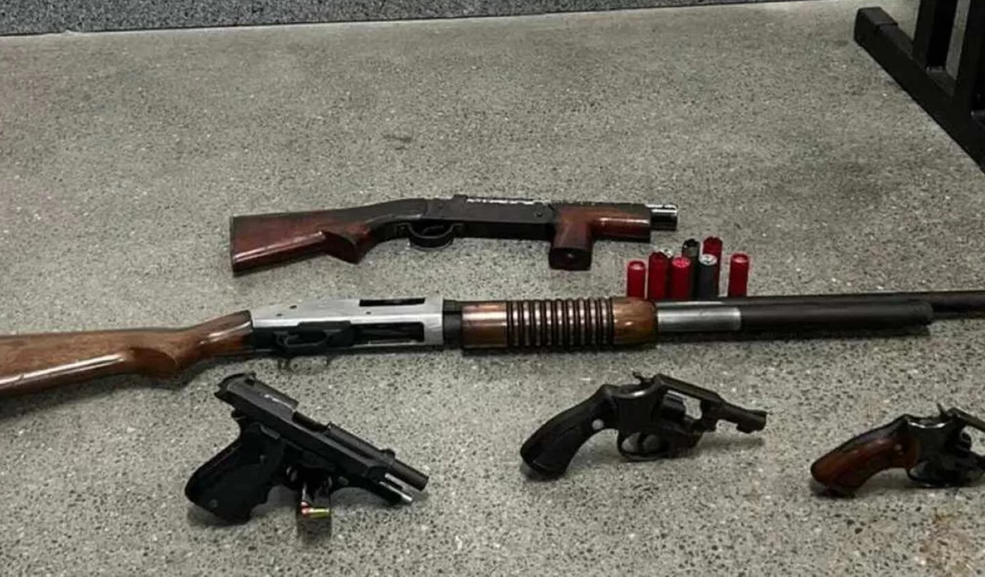 Suspeitos de roubos a bancos morrem em confronto com polícia e armas são apreendidas