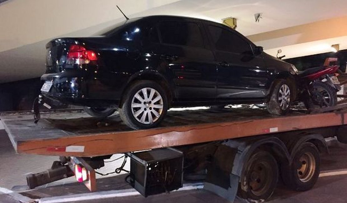 Polícia encontra carro que teria sido usado em duplo homicídio na Ponta Verde