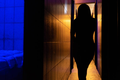 Pastor é afastado de igreja após trair esposa em casa de prostituição: 'Adultério e imoralidade sexual'