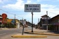 Criminosos trocam tiros com a polícia e mulher é presa por tráfico de drogas, em Paripueira