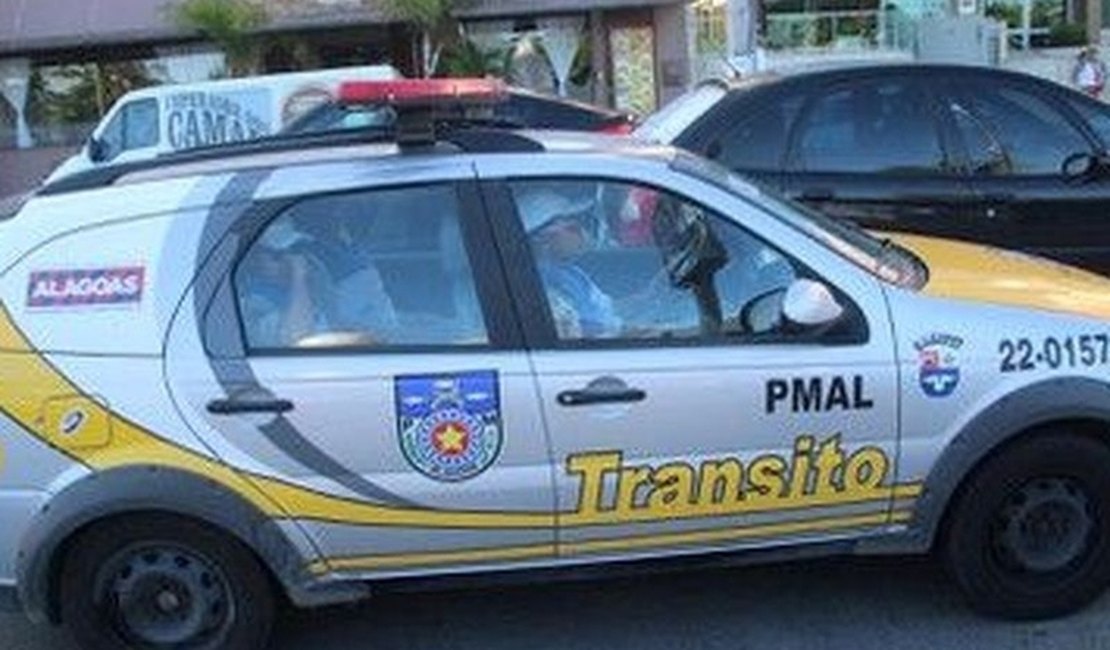 Ônibus é assaltado por três menores de idade em Maceió