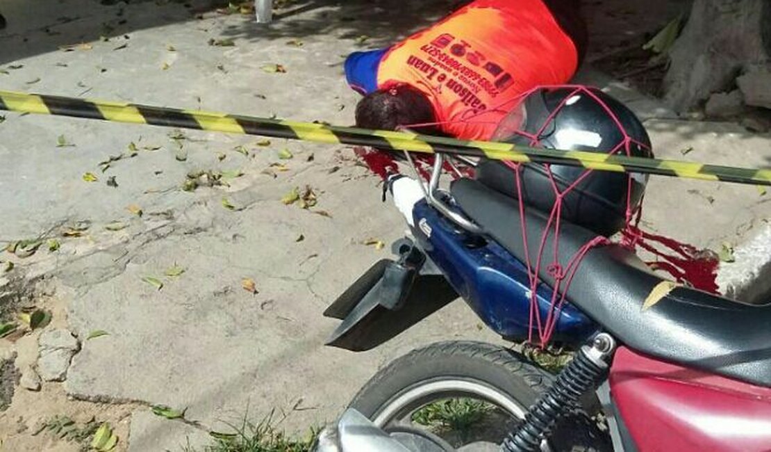Mototaxista é assassinado a tiros em ponto de trabalho, em Arapiraca