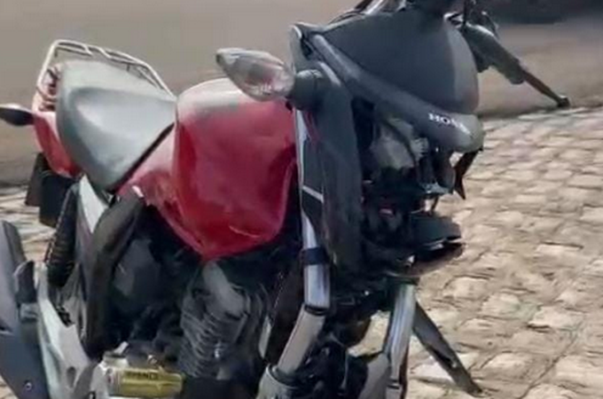 Motociclista fratura braço ao ser atingido por carro na AL-115, em Arapiraca