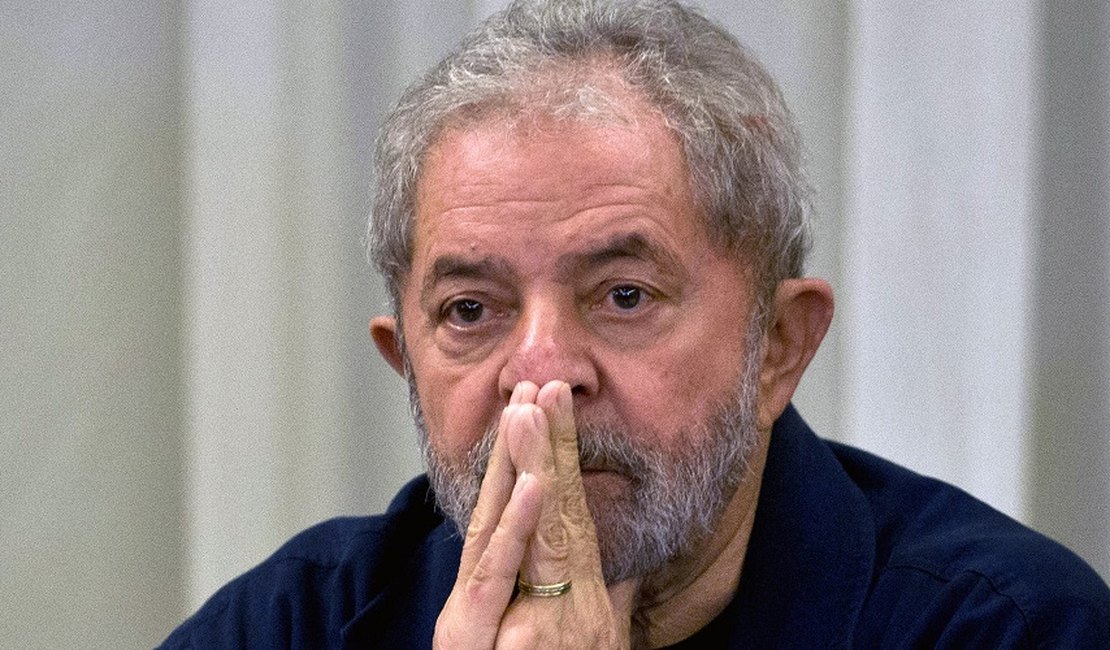 Nomeação de Lula para a Casa Civil é suspensa pela terceira vez