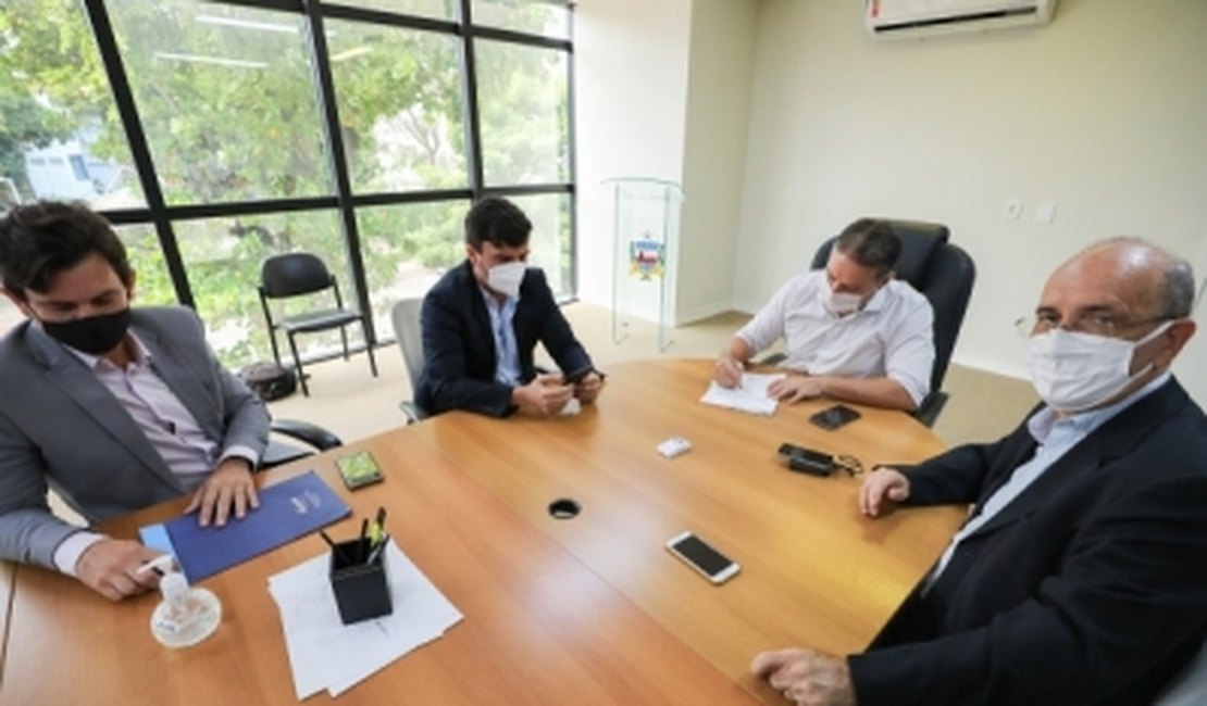 Renan Filho assina ordem de serviço de recuperação da AL-110, que liga São Sebastião a Penedo