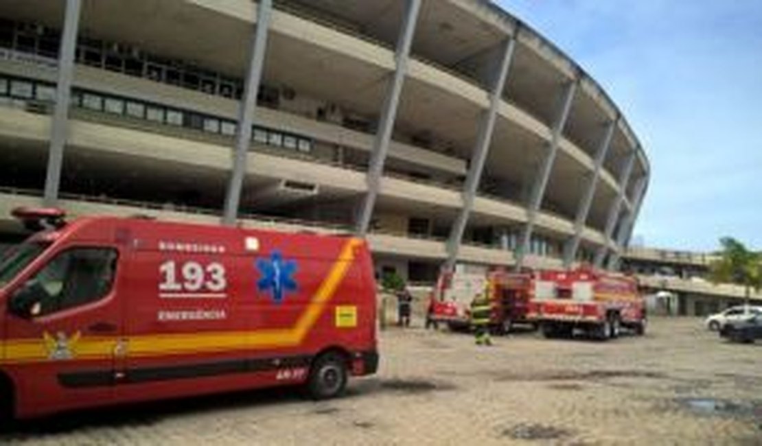 Dois feridos em incêndio no Rei Pelé continuam internados nesta segunda