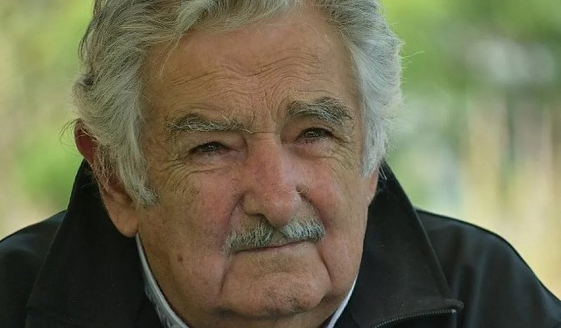 Mujica está em 'fase terminal' e recebe cuidados paliativos, diz esposa