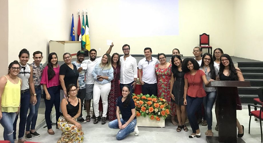 Professores e alunos da Uneal promovem tarde de música e poesia