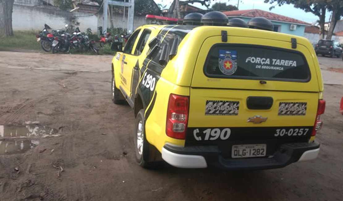 Em Arapiraca, mãe denuncia filho a polícia após ele chegar armado em casa
