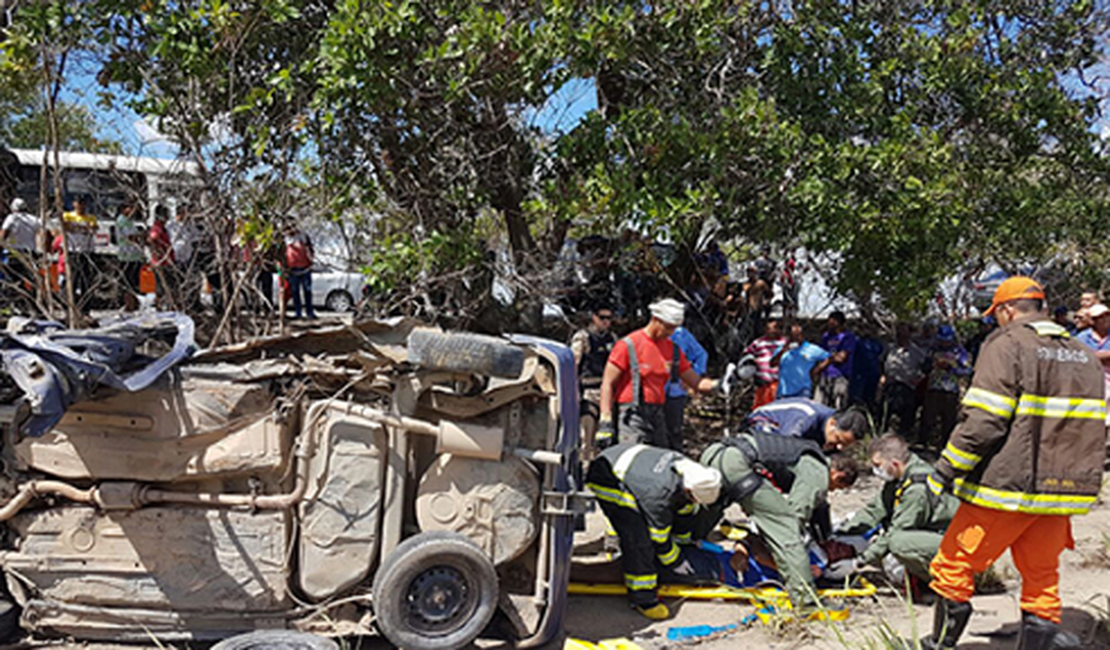 Duas pessoas ficam gravemente feridas após capotamento na BR-316, em Pilar
