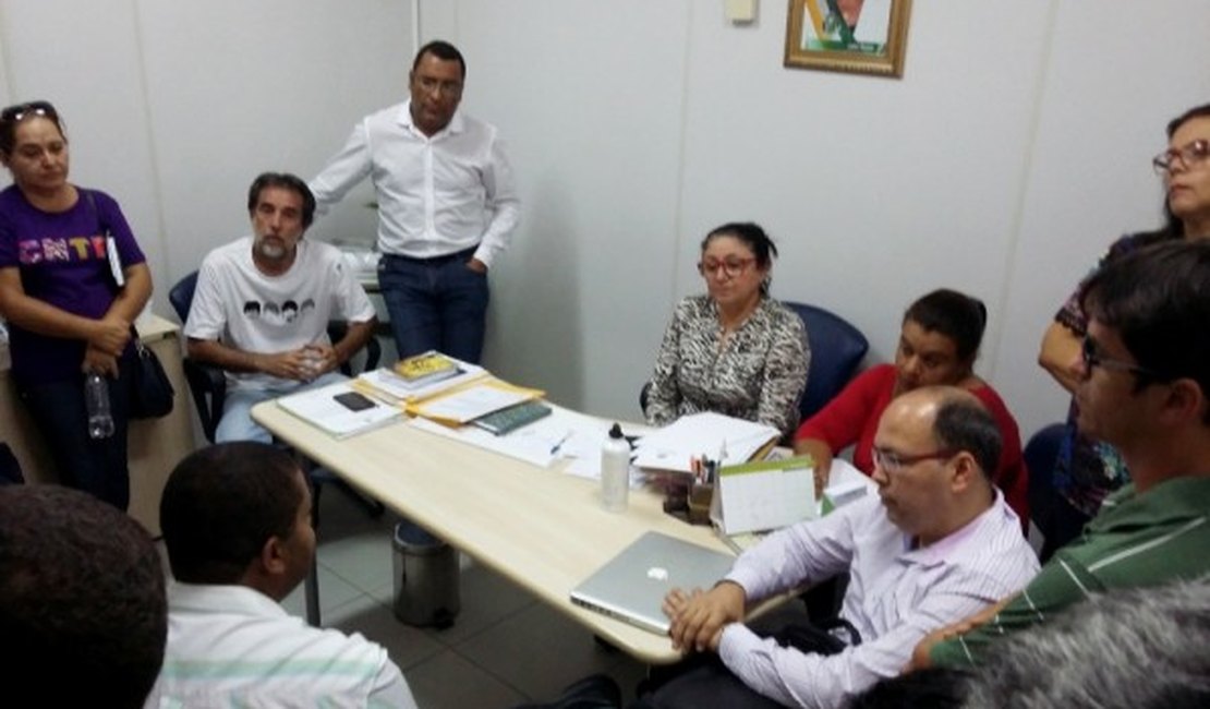 Prefeitura de Arapiraca anuncia aumento de 11,36% no salário dos professores